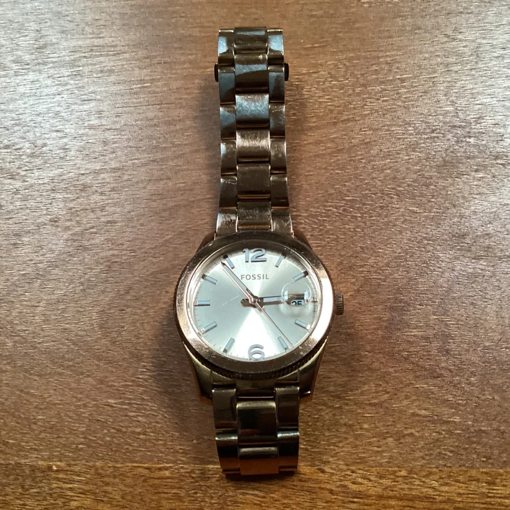 Fossil Perfect Boyfriend Rose Gold-tone Women’s Watch ES 3587